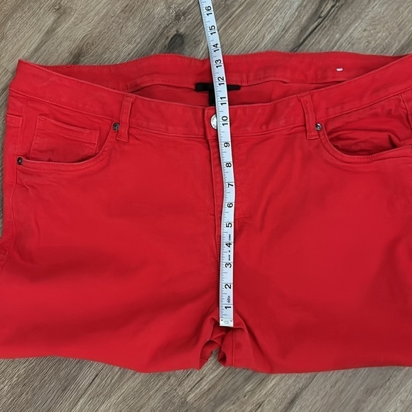 LANE BRYANT Red Jean Shorts - Picture 3 of 7